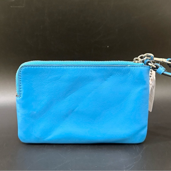 COACH Navy Blue Azure Colorblock Corner Zip Small Wristlet Wallet NWT & Box - Picture 2 of 11